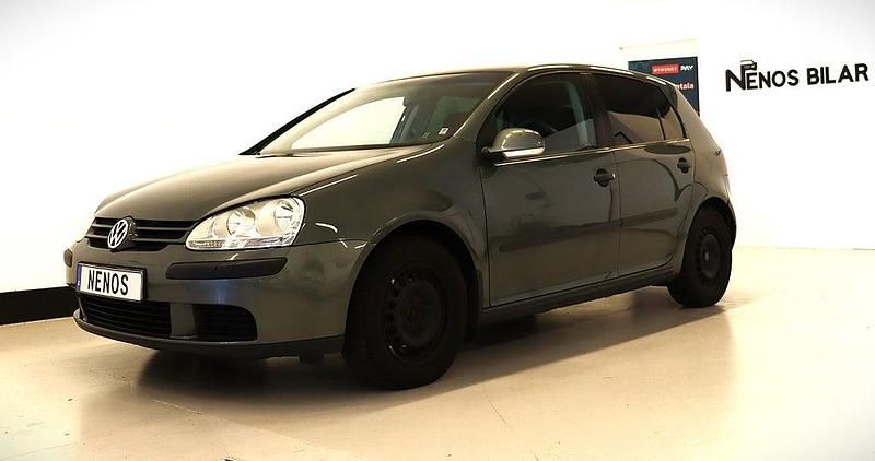 Grön Begagnad 2005 VW Golf IV Halvkombi | 28 500 kr (Lite dyr) - Bild 1/4