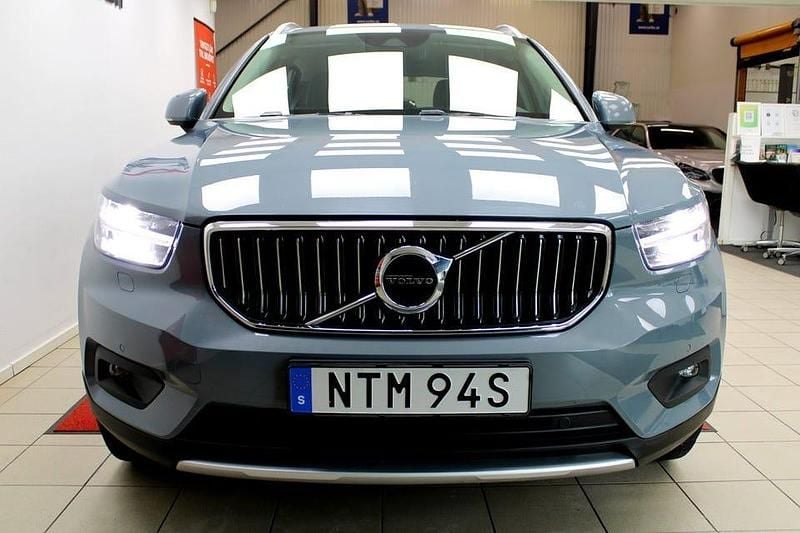 Begagnad Volvo XC40 Inscription 150 HK (110 kW) 2019 Grå SUV