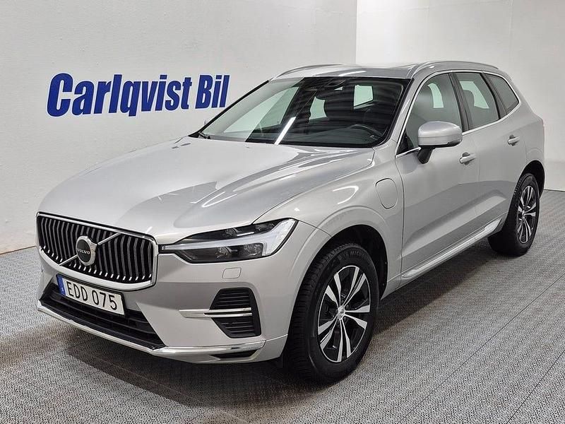 Begagnad Volvo XC60 Core 253 HK (186 kW) 2023 Silver dawn metallic SUV