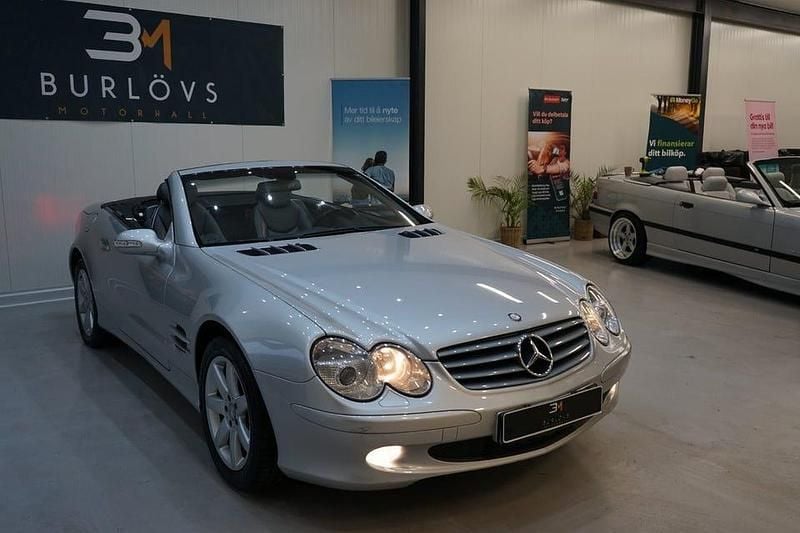Begagnad Mercedes SL500 306 HK (225 kW) 2002 Silver Cab