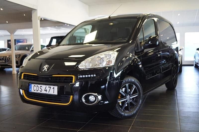 Svart Begagnad 2015 Peugeot Partner Minibuss | 69 900 kr (Bra pris) - Bild 1/4