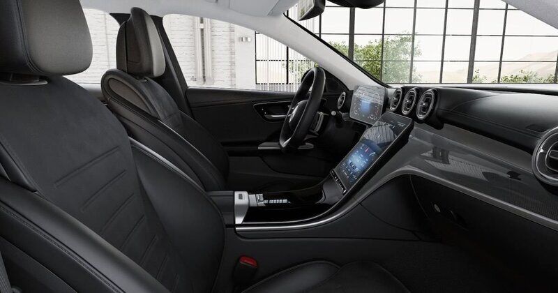 Ny Mercedes C300e AMG line 15 HK (11 kW) 2025 Svart Kombi