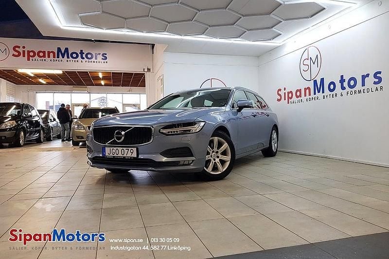 Blå Begagnad 2016 Volvo V90 Momentum Kombi | 189 900 kr (Marknadspris) - Bild 1/4