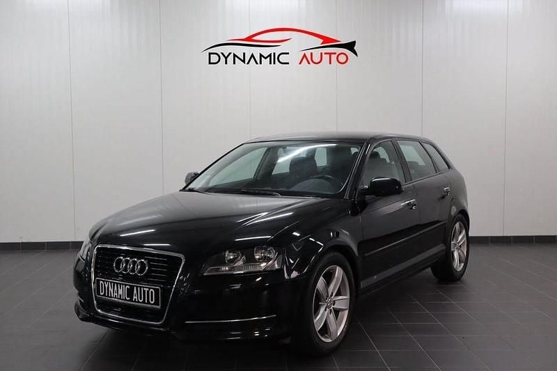 Begagnad Audi A3 Attraction 105 HK (77 kW) 2011 Svart Halvkombi