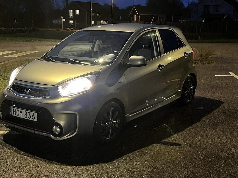 Grå Begagnad 2016 Kia Picanto Halvkombi | 61 000 kr (Bra pris) - Bild 1/4