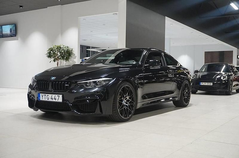 Svart Begagnad 2017 BMW M4 Competition Edition Sportkupé | 589 800 kr - Bild 1/4