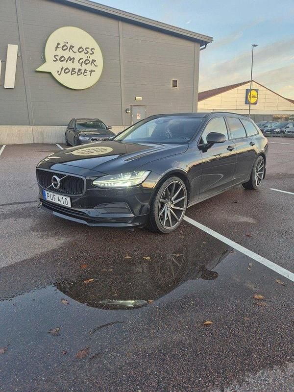 Svart Begagnad 2018 Volvo V90 Kinetic Kombi | 129 000 kr (Bra pris) - Bild 1/4