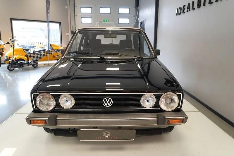 Begagnad VW Golf Cabriolet 112 HK (82 kW) 1983 Svart Cab