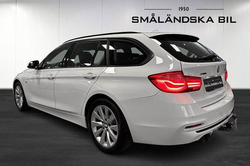Begagnad BMW 320 Sport Line 190 HK (139 kW) 2016 Vit Kombi