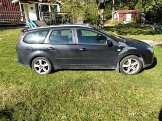 Svart Begagnad 2006 Ford Focus Kombi | 12 500 kr (Bra pris) - Bild 1/3