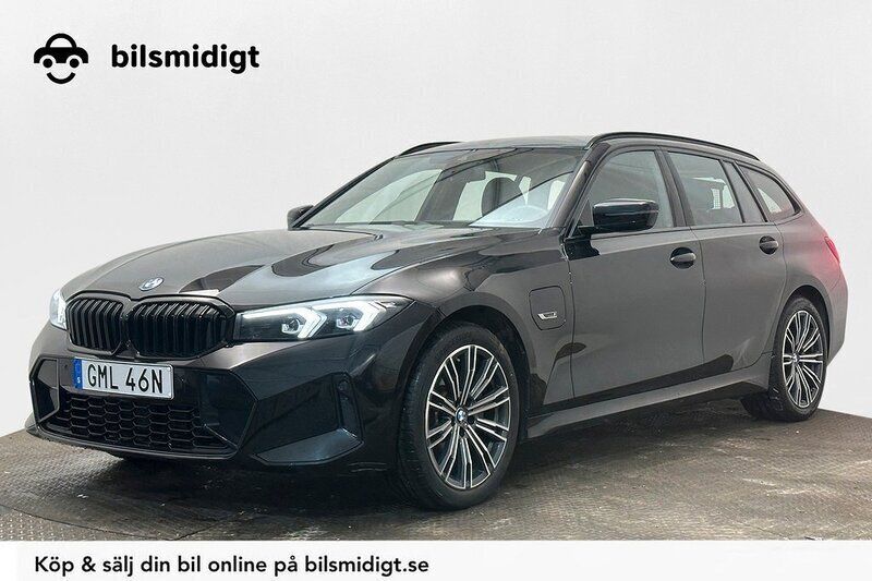 Svart Begagnad 2022 BMW 330 M Sport Kombi | 455 900 kr - Bild 1/3