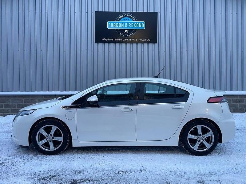 Begagnad Opel Ampera 151 HK (111 kW) 2012 Vitmetallic Halvkombi