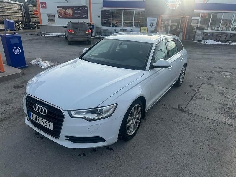 Begagnad Audi A6 Proline 177 HK (130 kW) 2014 Vit Kombi