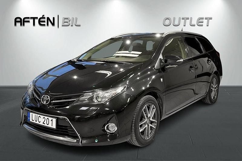 Svart Begagnad 2015 Toyota Auris Touring Sports Kombi | 124 900 kr (Bra pris) - Bild 1/3