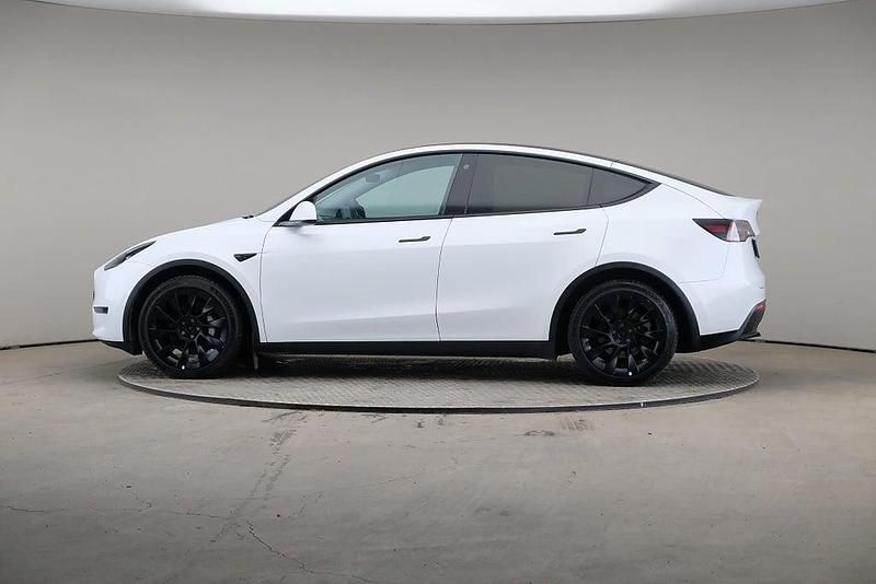 Begagnad Tesla Model Y Long Range AWD 378 kW (514 HK) 2022 Vit SUV