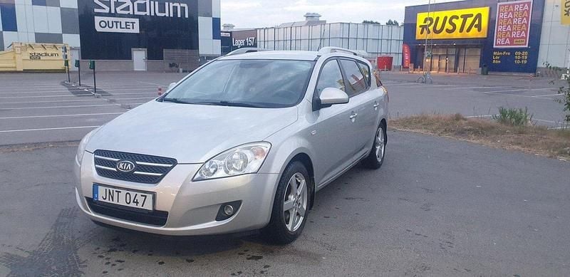 Silver Begagnad 2009 Kia Ceed Sportswagon 4 Kombi | 20 000 kr (Superpris) - Bild 1/3