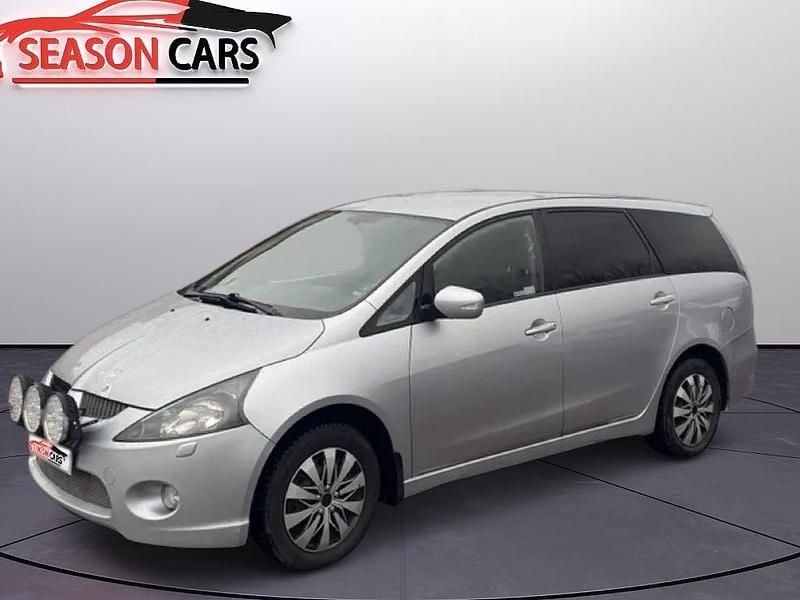 Silver Begagnad 2005 Mitsubishi Grandis Minibuss | 24 900 kr (Marknadspris) - Bild 1/4