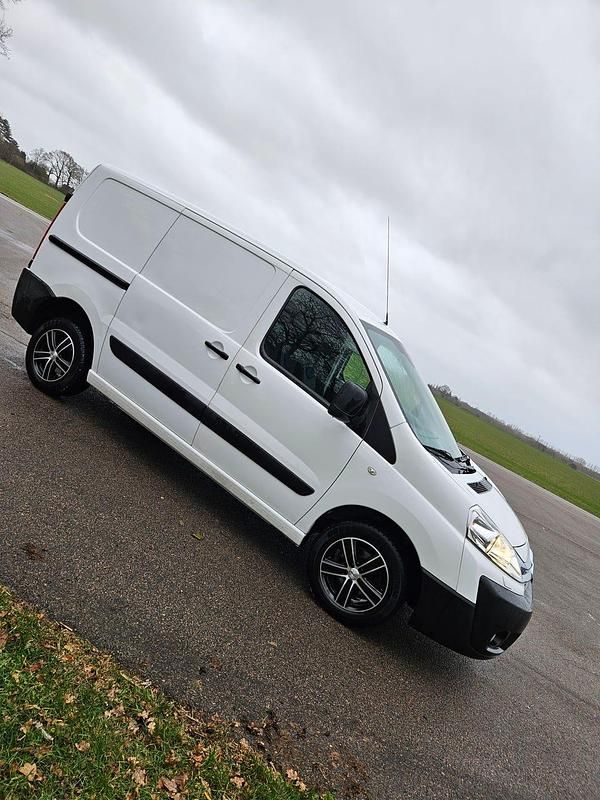 Begagnad 2014 Citroën Jumpy Minibuss | 69 500 kr (Marknadspris) - Bild 1/4