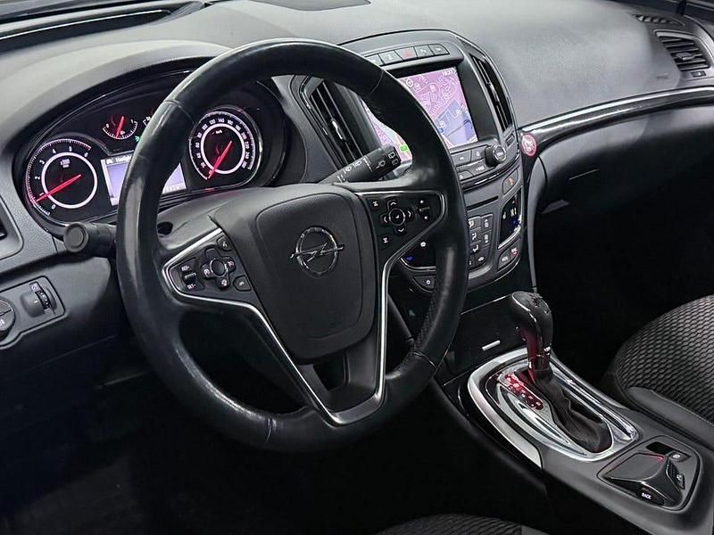 Begagnad Opel Insignia Country Tourer Business 163 HK (119 kW) 2014 Grön Kombi