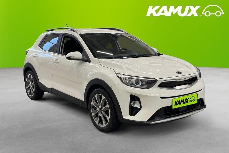 Vit Begagnad 2020 Kia Stonic Advance SUV | 179 700 kr (Marknadspris) - Bild 1/4