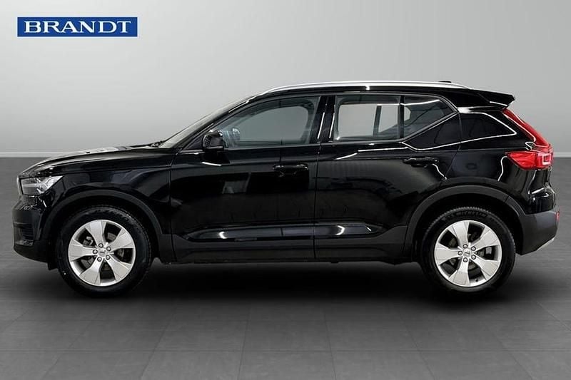 Begagnad Volvo XC40 Momentum 151 HK (111 kW) 2019 Svart SUV