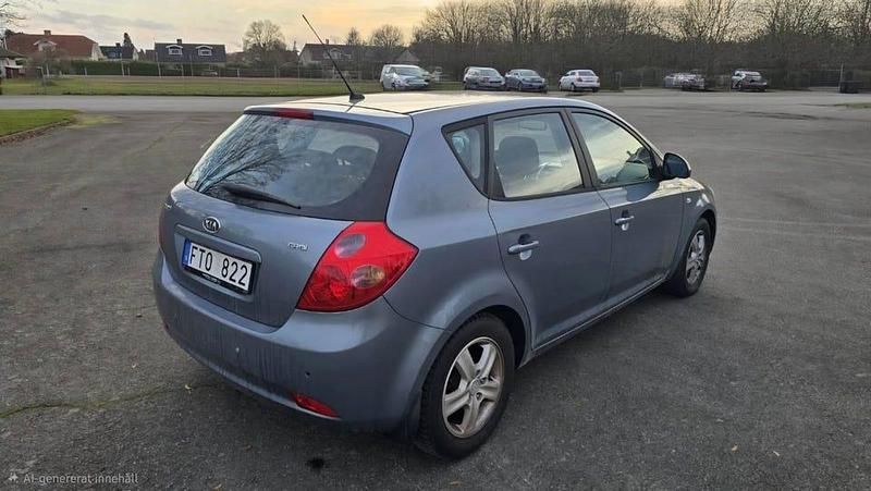 Begagnad Kia Ceed 115 HK (84 kW) 2007 Halvkombi