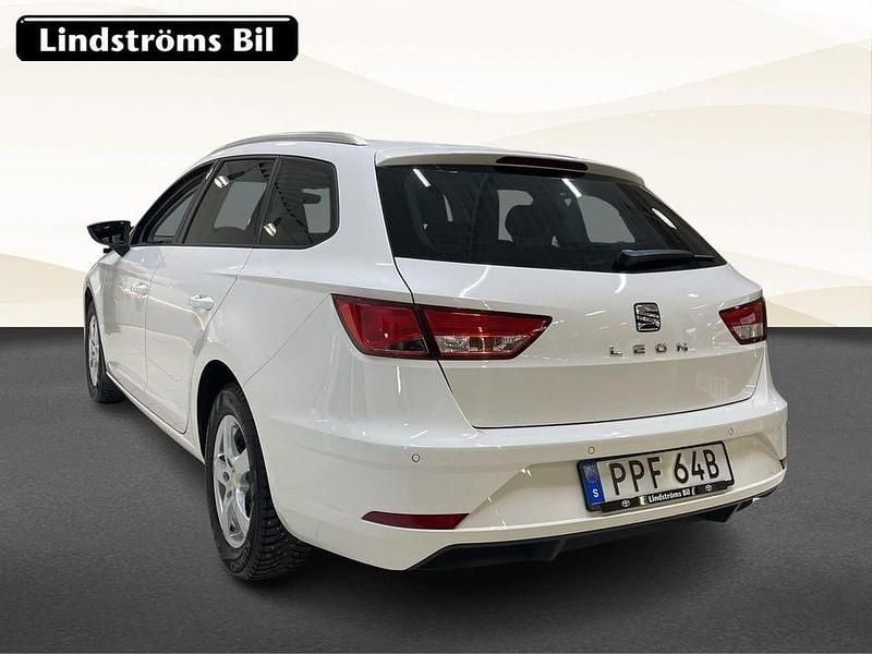Begagnad Seat Leon ST Style 116 HK (85 kW) 2019 Vit Kombi