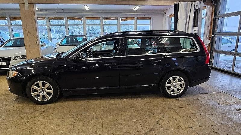 Begagnad Volvo V70 Momentum 163 HK (119 kW) 2012 Svart Kombi