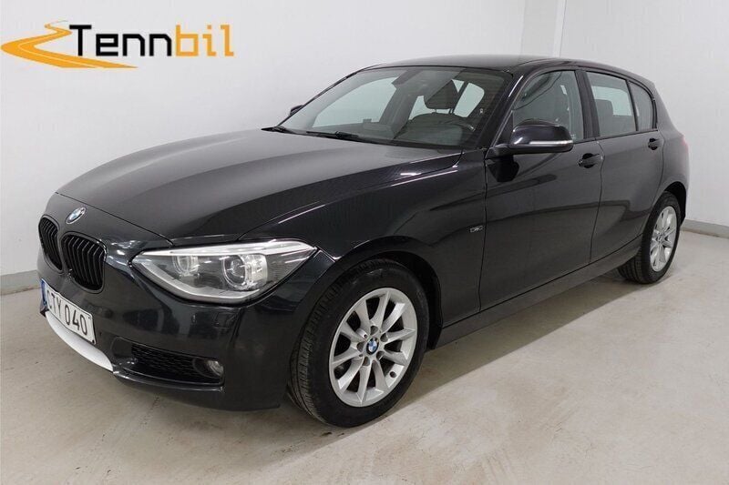 Svart Begagnad 2014 BMW 116 Urban Line Halvkombi | 109 900 kr (Bra pris) - Bild 1/4