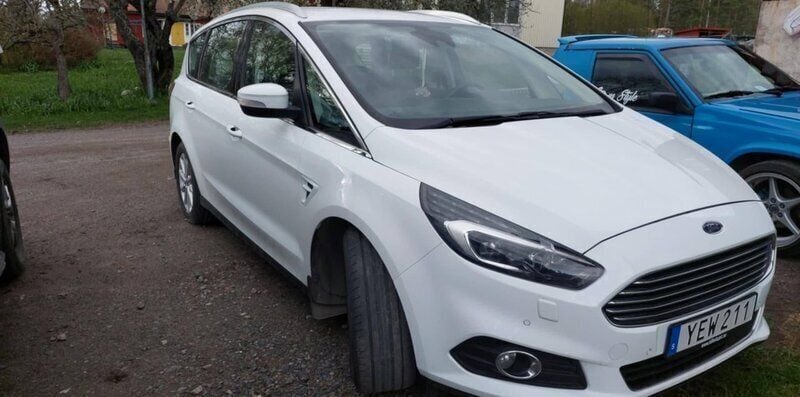 Vit Begagnad 2016 Ford S-MAX Business Edition Minibuss | 189 000 kr (Marknadspris) - Bild 1/4
