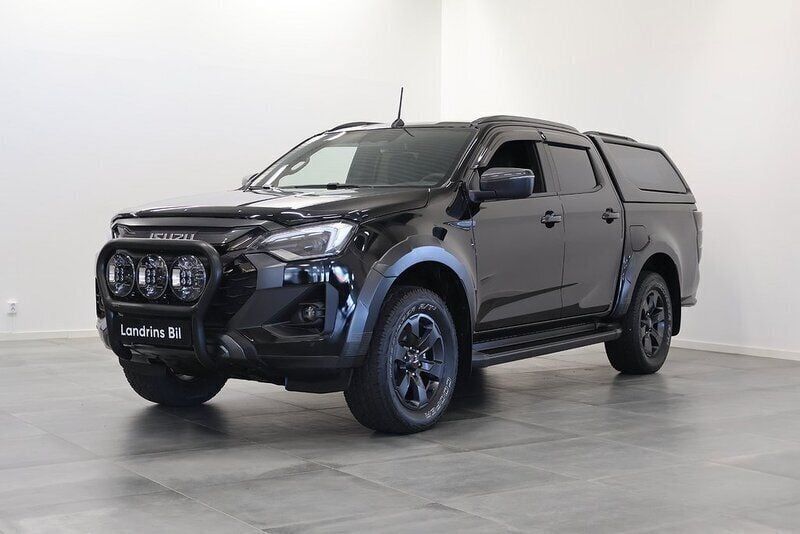 Svart (onyx black metallic) Ny 2024 Isuzu D-Max Pickup | 808 375 kr (Dyr) - Bild 1/4