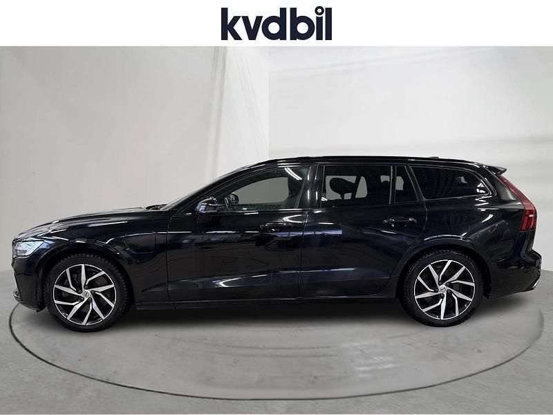 Begagnad Volvo V60 2021 Svart Kombi