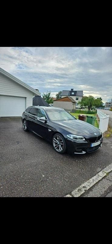Begagnad 2015 BMW M550 M Sport Sedan | 290 000 kr (Marknadspris) - Bild 1/4
