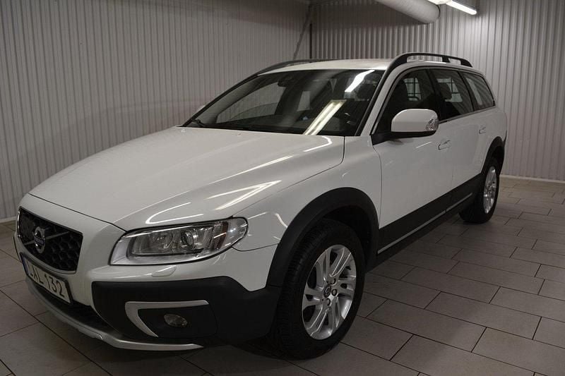 Vit Begagnad 2016 Volvo XC70 Momentum Kombi | 149 000 kr (Bra pris) - Bild 1/3