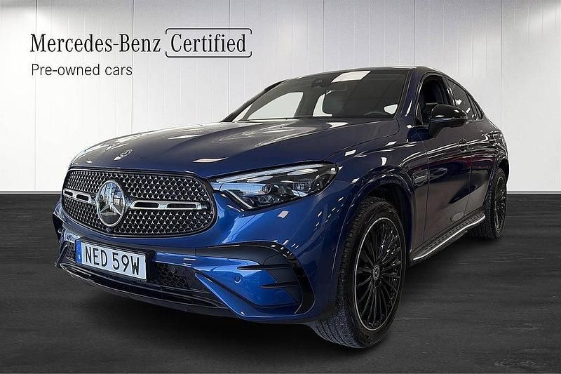 Begagnad Mercedes GLC400d AMG line 280 HK (205 kW) 2024 Spektralblå metallic Sportkupé