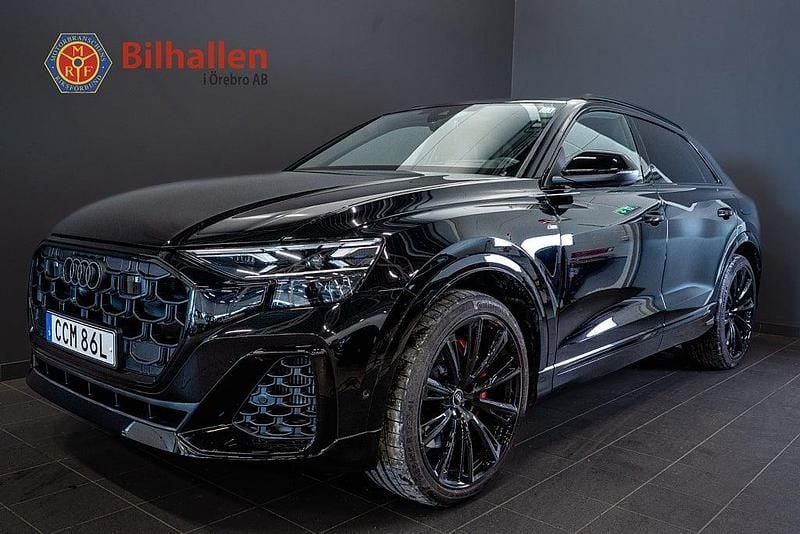 Svart Begagnad 2025 Audi Q8 S-Line SUV | 1 099 900 kr - Bild 1/4