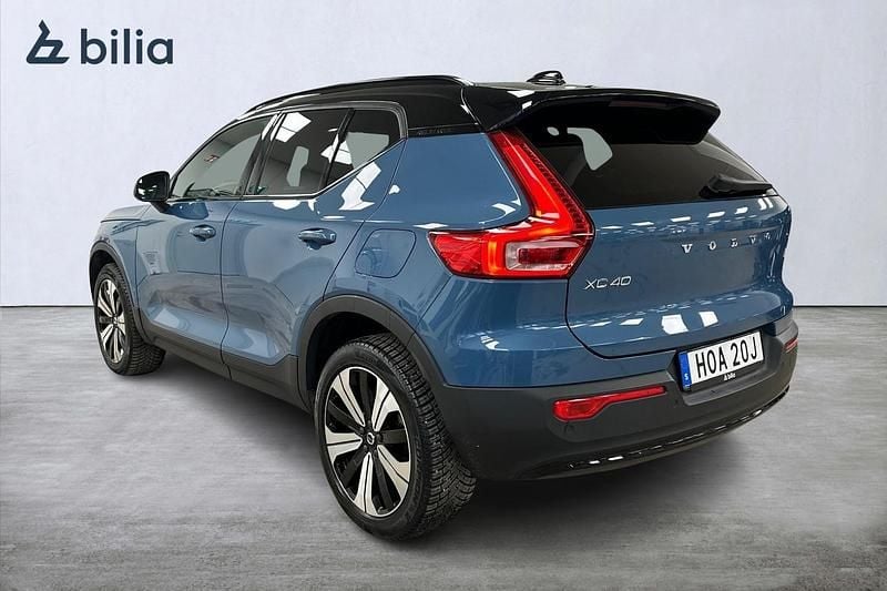 Begagnad Volvo XC40 Single Motor 175 kW (238 HK) 2022 Blå SUV