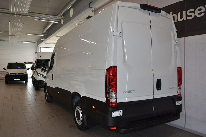 Ny Iveco Daily 176 HK (129 kW) 2025 Vit Van