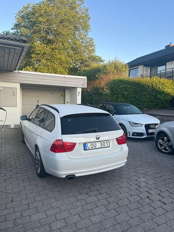 Begagnad 2011 BMW 316 Kombi | 72 000 kr - Bild 1/4