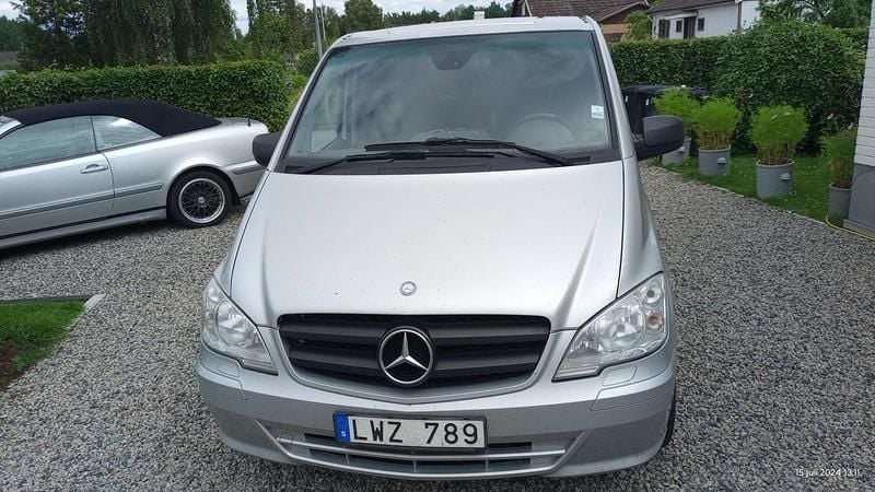 Silver Begagnad 2011 Mercedes Vito Minibuss | 55 000 kr (Bra pris) - Bild 1/4
