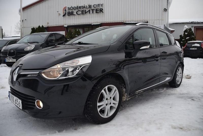 Svart Begagnad 2013 Renault Clio GrandTour Kombi | 64 900 kr (Marknadspris) - Bild 1/4