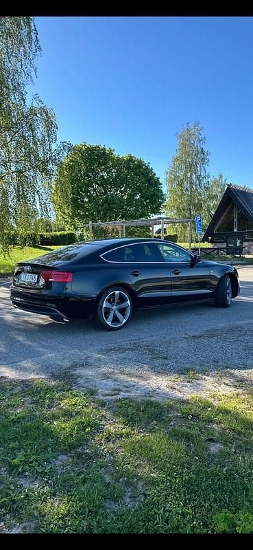 Begagnad Audi A5 Sportback 190 HK (139 kW) 2015 Svart Halvkombi