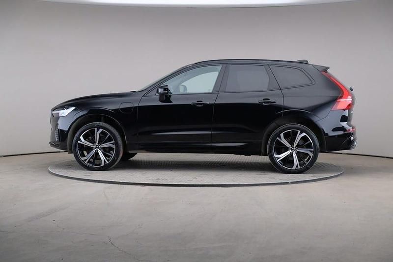 Begagnad Volvo XC60 R-Design Pro 390 HK (286 kW) 2023 Onyx black (metallic) SUV