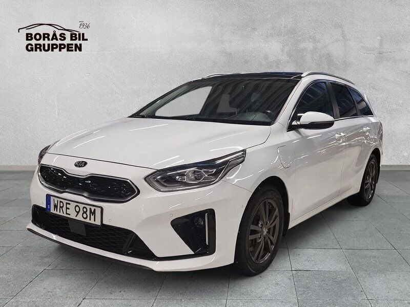 Vit Begagnad 2020 Kia Ceed Sportswagon Kombi | 219 000 kr (Marknadspris) - Bild 1/4
