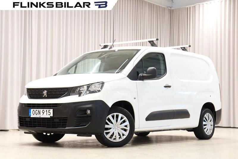 Vit Begagnad 2019 Peugeot Partner Minibuss | 159 900 kr (Marknadspris) - Bild 1/4