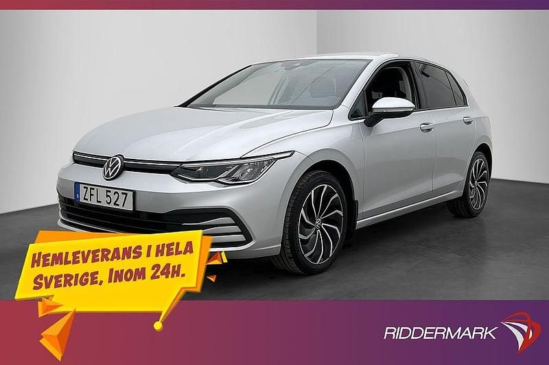 Begagnad VW Golf VIII 150 HK (110 kW) 2020 Silver Halvkombi