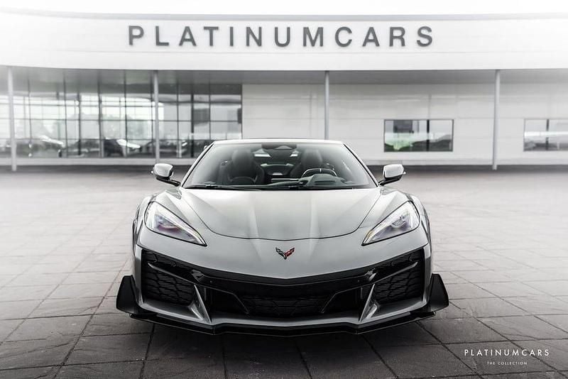 Begagnad Chevrolet Corvette 679 HK (499 kW) 2024 Grå (hypersonic grå metallic) Sportkupé