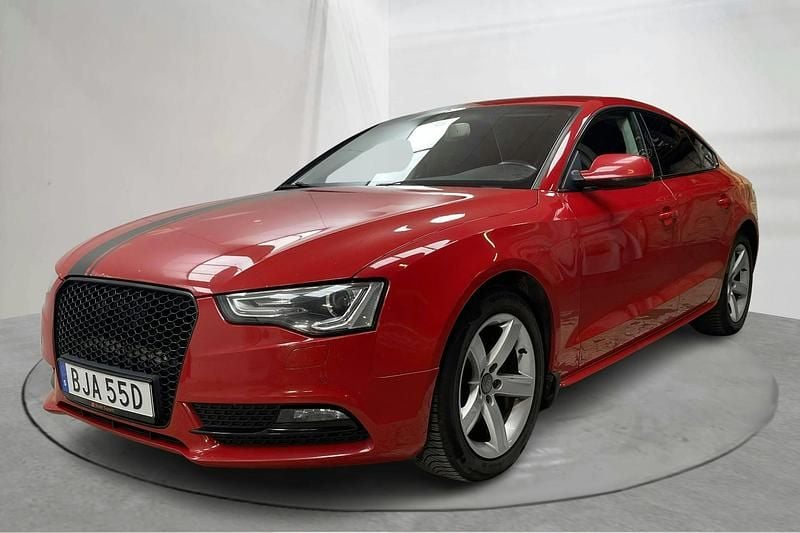 Röd Begagnad 2012 Audi A5 Proline Sportkupé | 118 000 kr - Bild 1/4