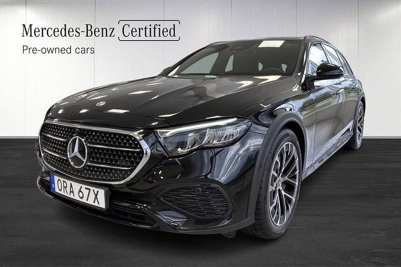 Svart Begagnad 2024 Mercedes E300 Kombi | 689 000 kr - Bild 1/3