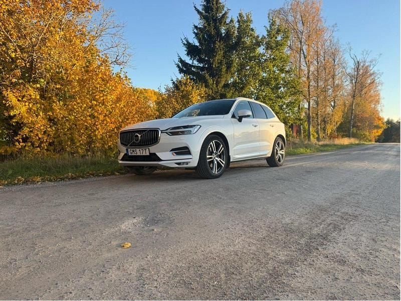Vit Begagnad 2020 Volvo XC60 Inscription SUV | 449 000 kr (Marknadspris) - Bild 1/4